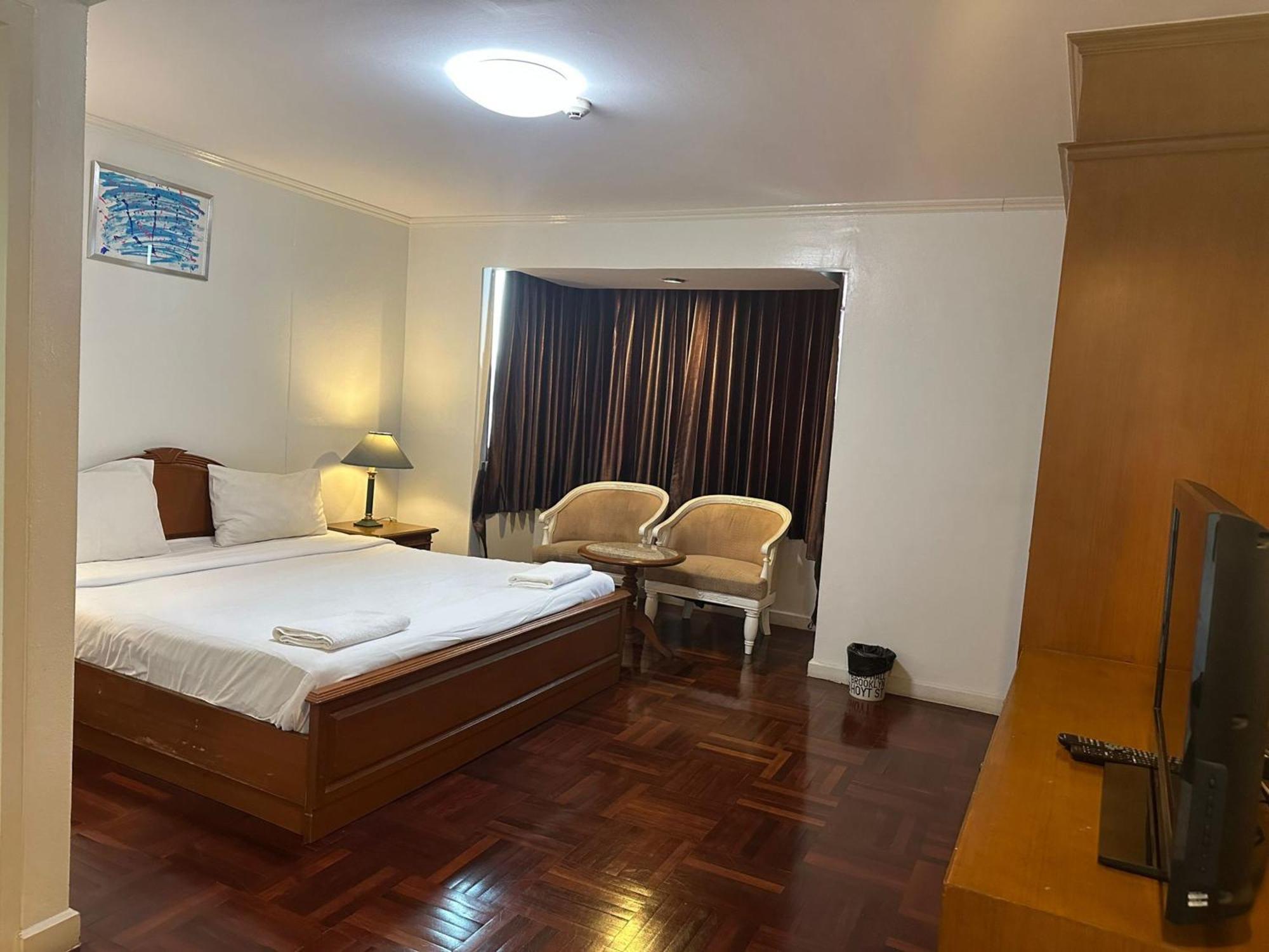 Omni Tower Nana - Serviced On Sukhumvit Soi 4 Hotel 3*